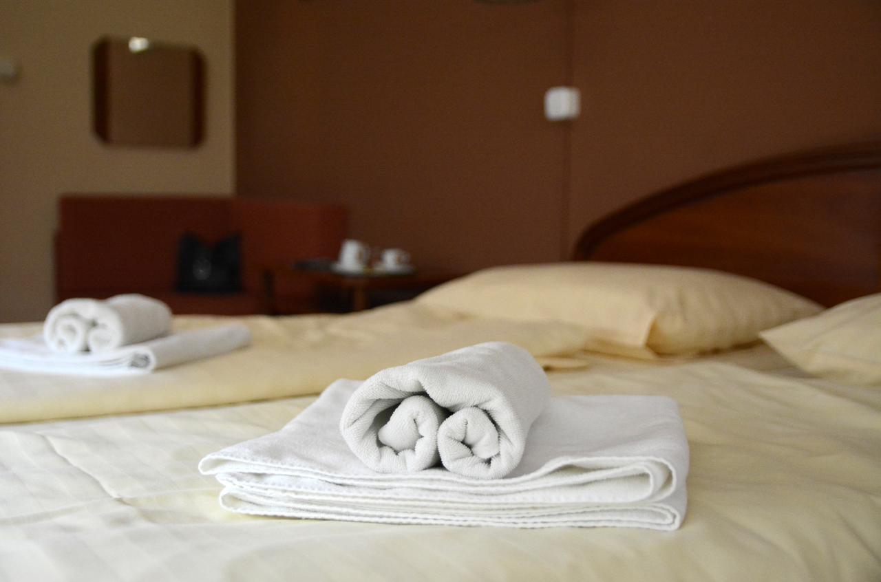 Hotel Minerva Mosonmagyaróvár Esterno foto