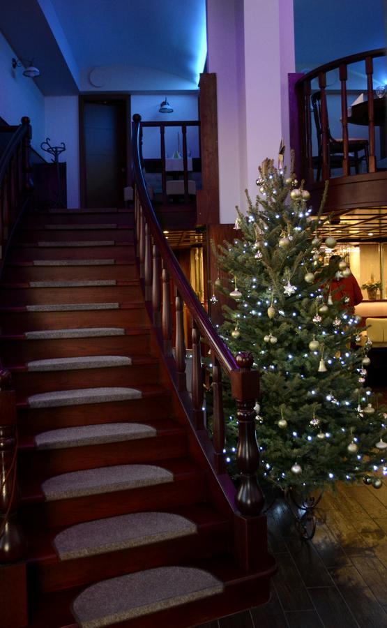 Hotel Minerva Mosonmagyaróvár Esterno foto