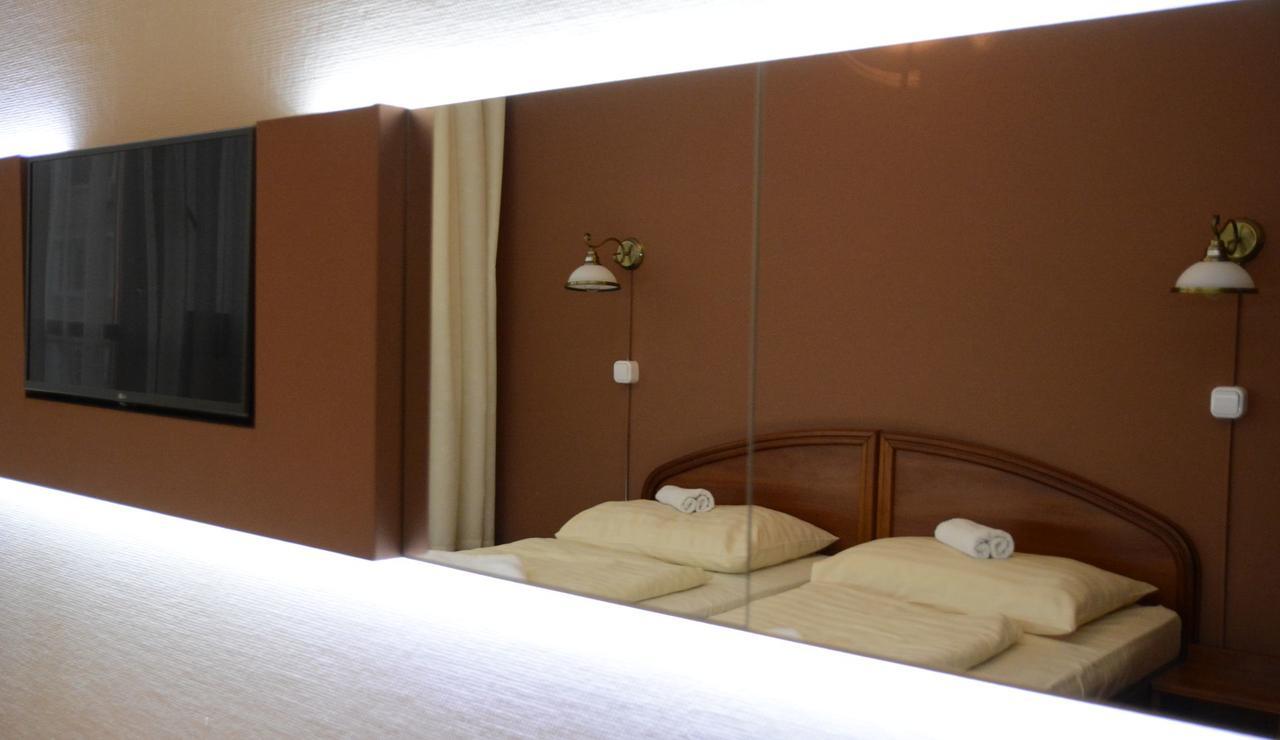 Hotel Minerva Mosonmagyaróvár Esterno foto